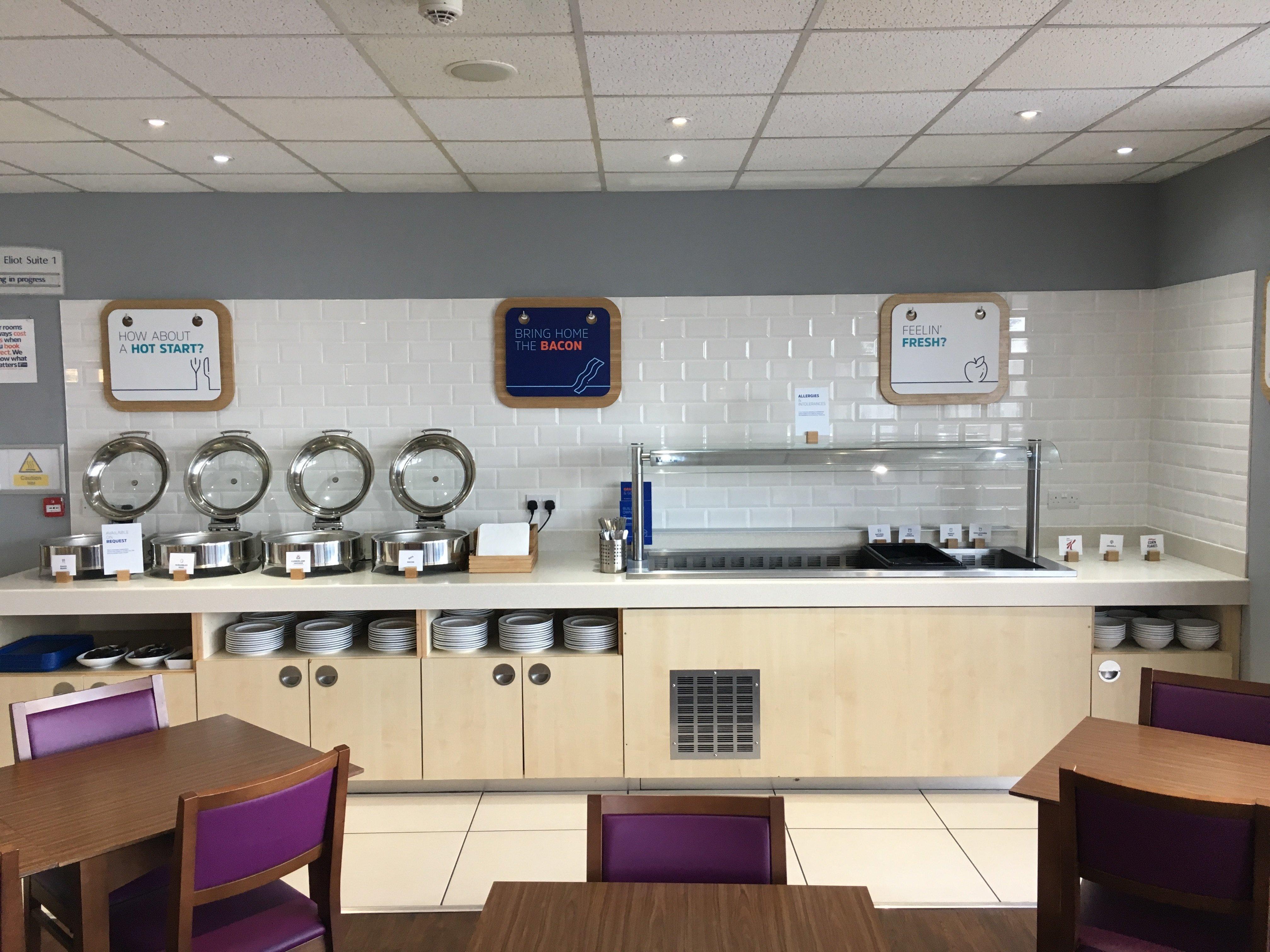 Holiday Inn Express Nuneaton By Ihg Екстериор снимка