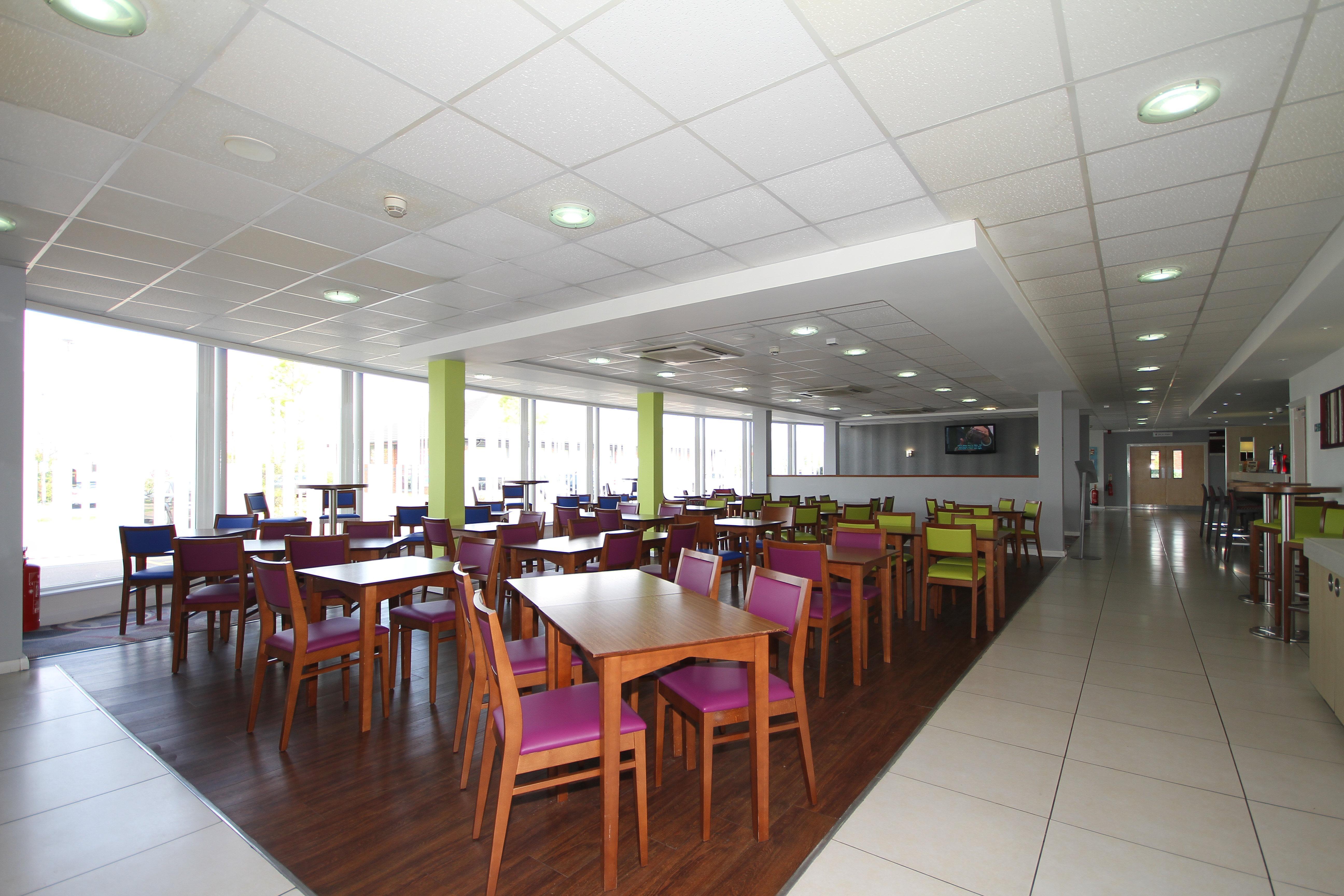 Holiday Inn Express Nuneaton By Ihg Екстериор снимка