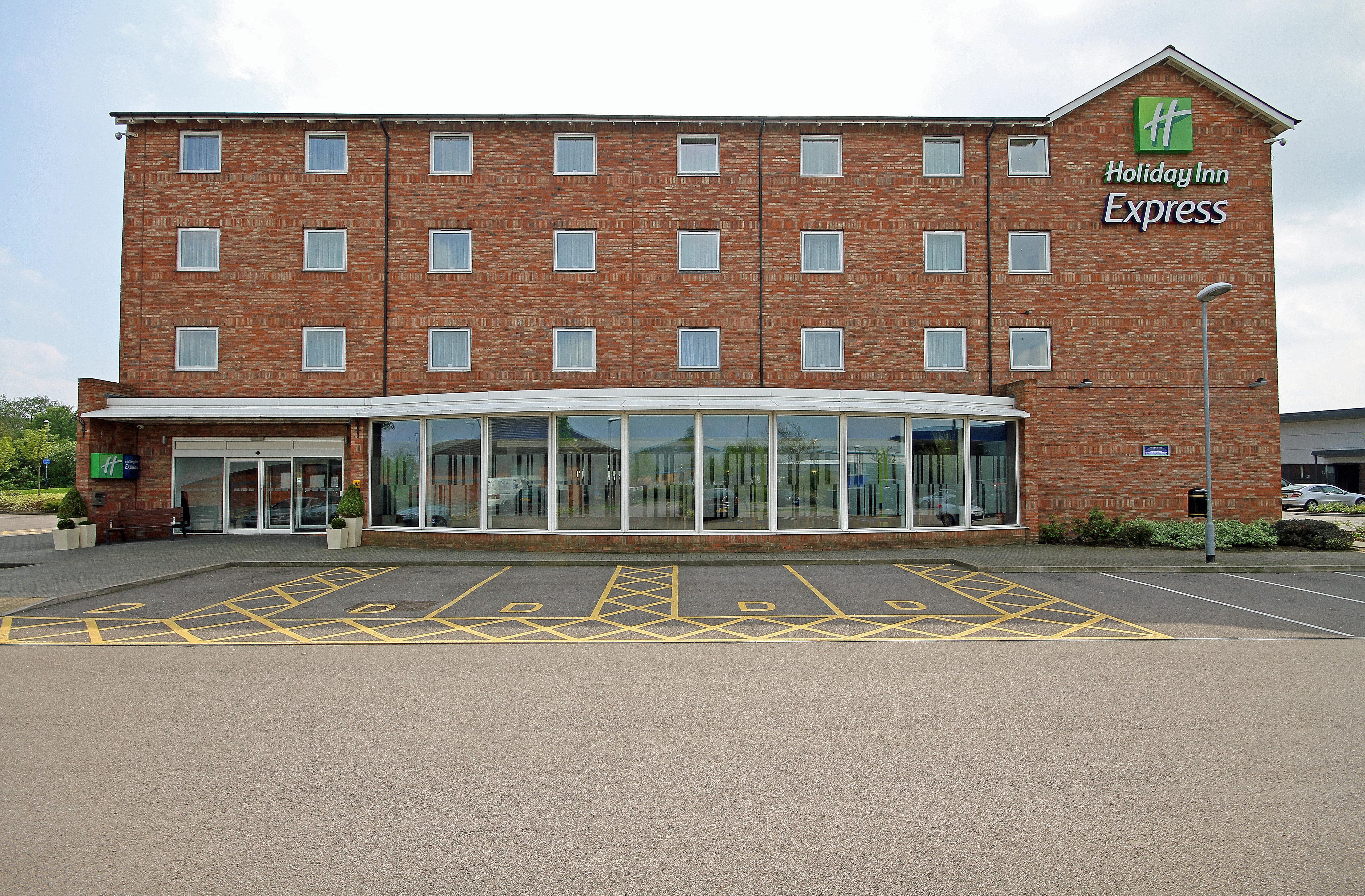 Holiday Inn Express Nuneaton By Ihg Екстериор снимка
