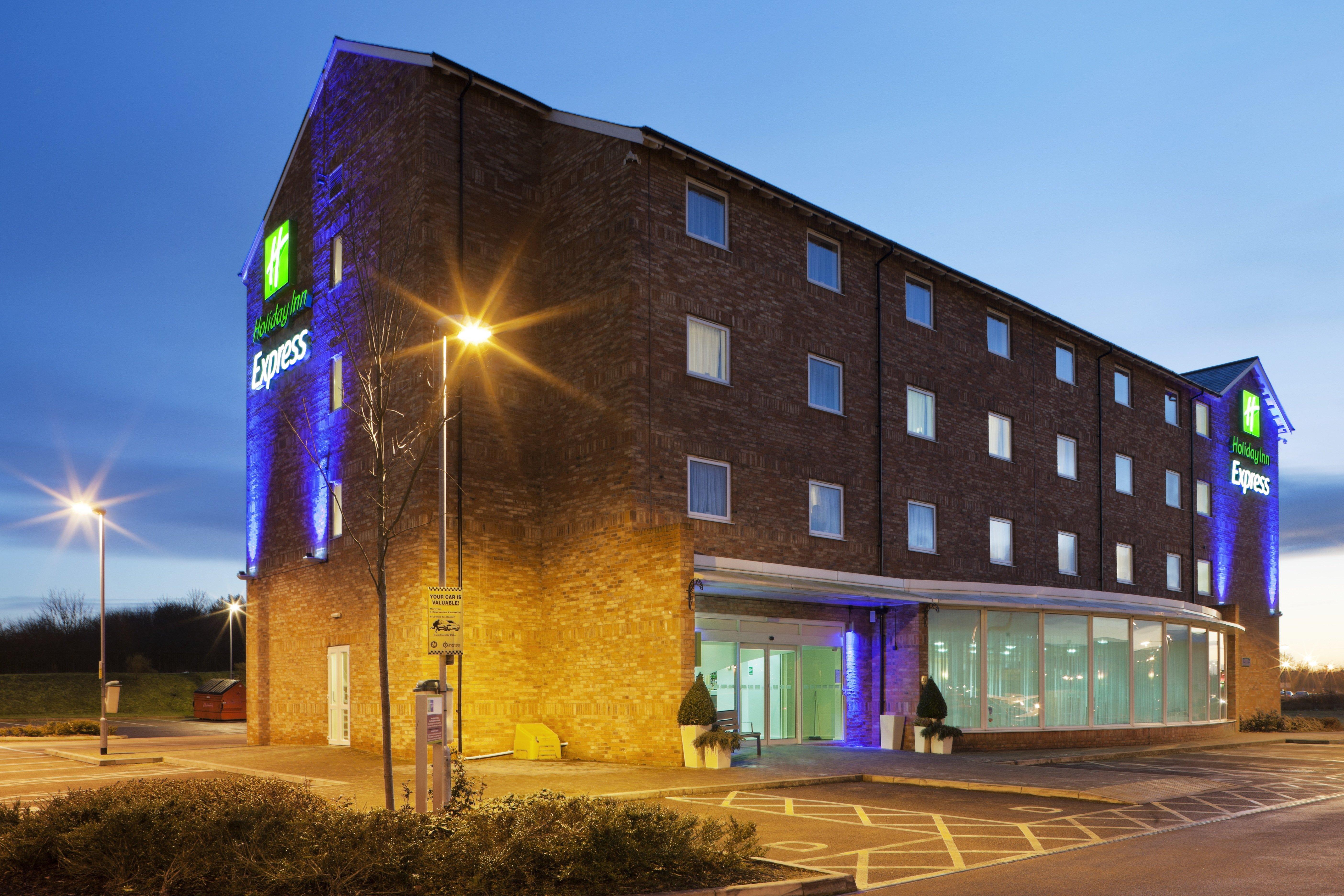 Holiday Inn Express Nuneaton By Ihg Екстериор снимка