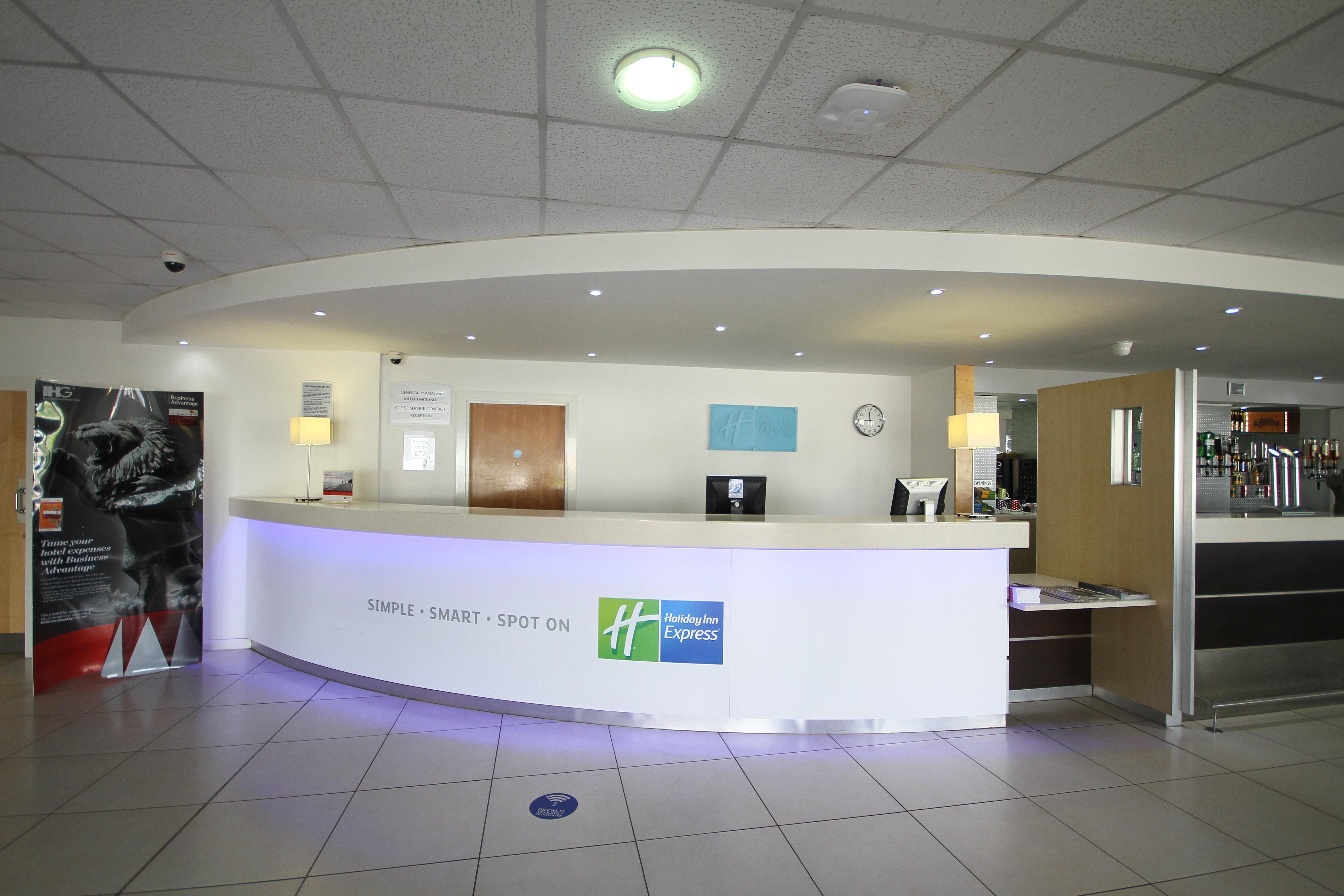 Holiday Inn Express Nuneaton By Ihg Екстериор снимка