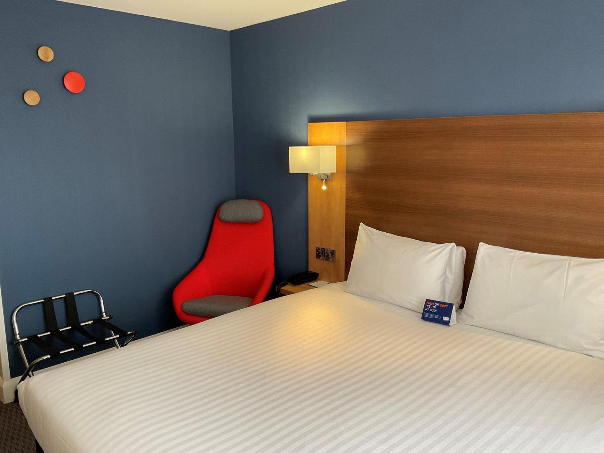 Holiday Inn Express Nuneaton By Ihg Екстериор снимка