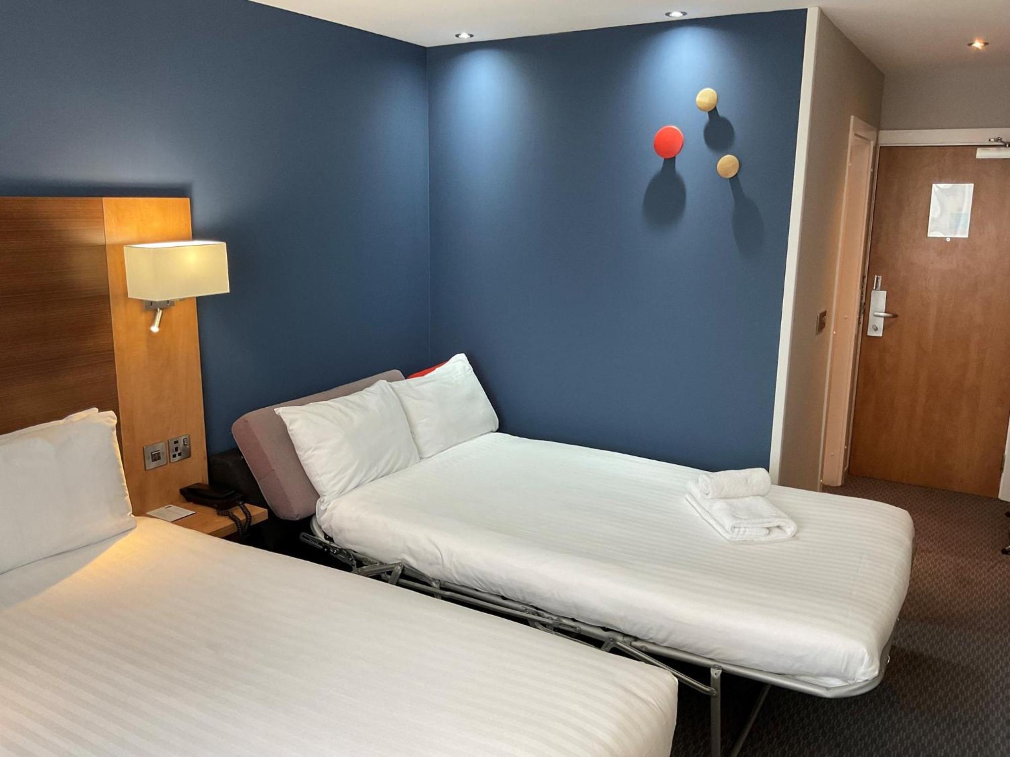 Holiday Inn Express Nuneaton By Ihg Екстериор снимка