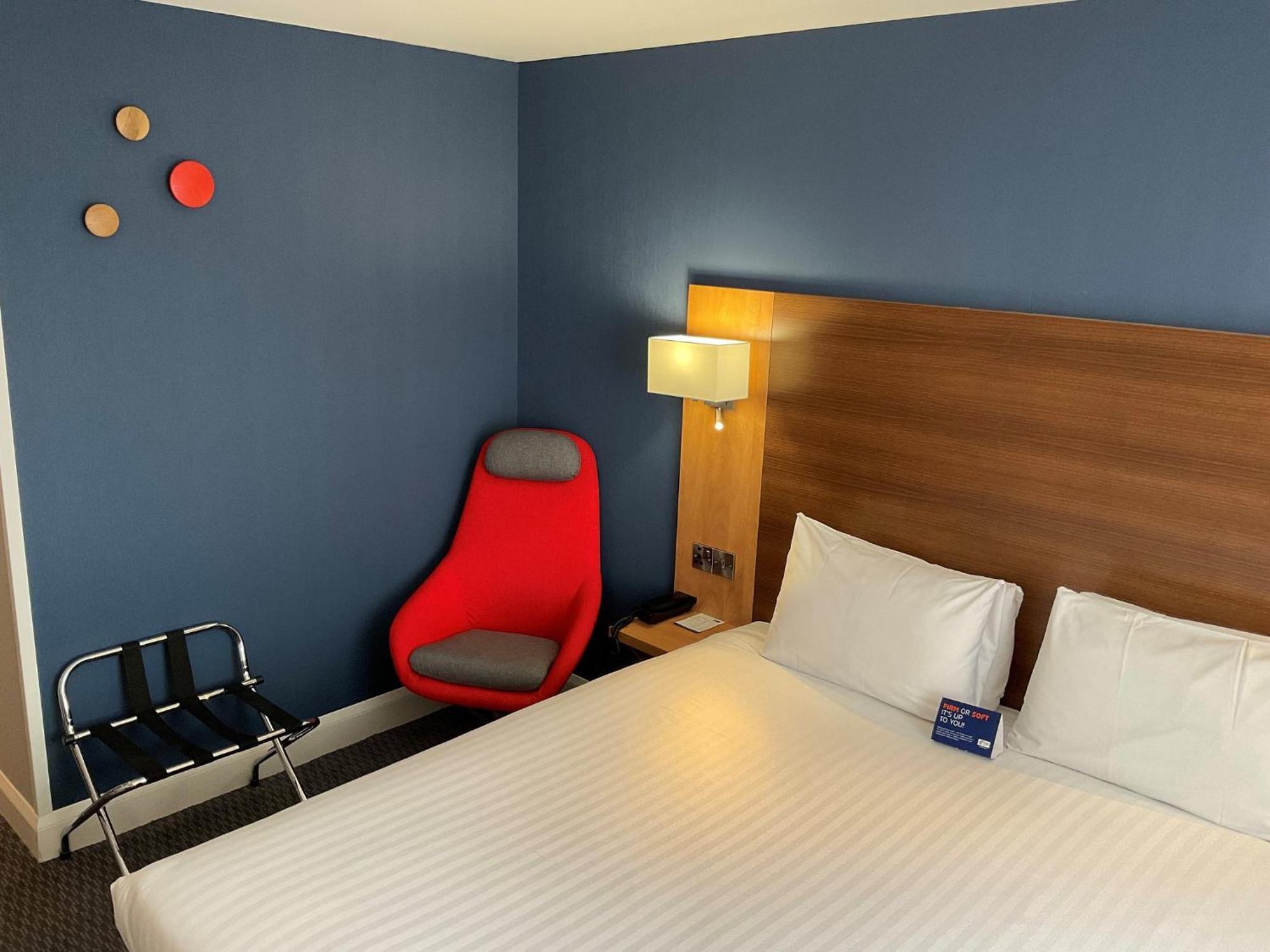 Holiday Inn Express Nuneaton By Ihg Екстериор снимка