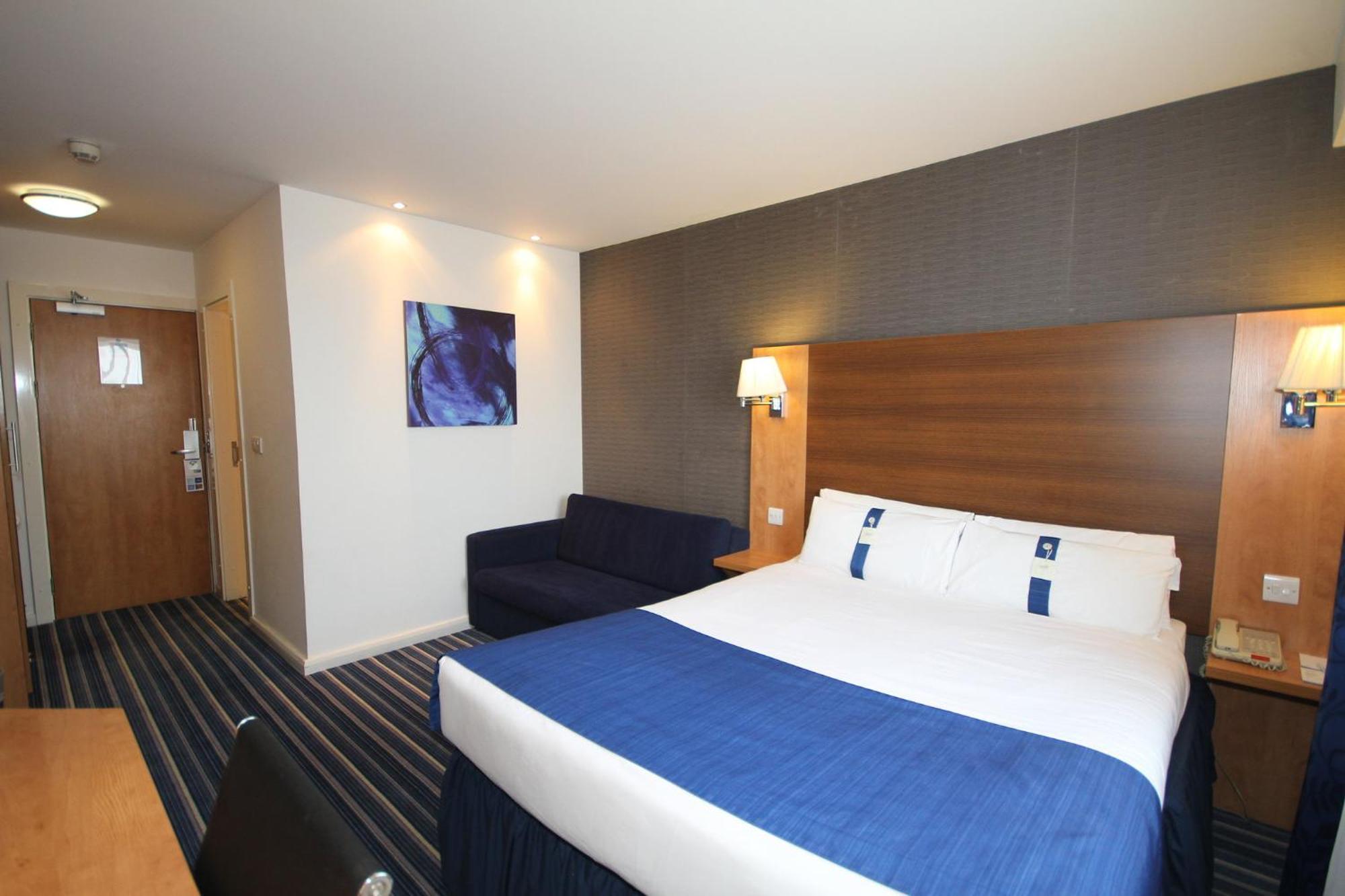 Holiday Inn Express Nuneaton By Ihg Екстериор снимка
