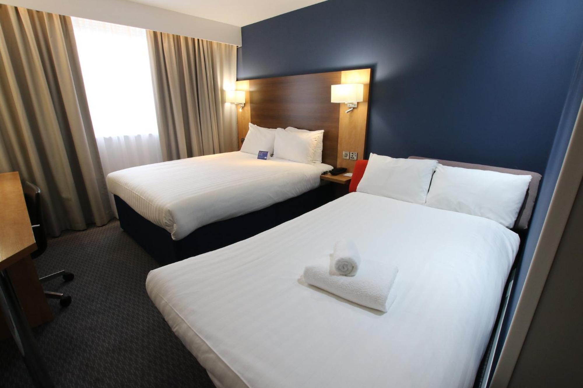 Holiday Inn Express Nuneaton By Ihg Екстериор снимка